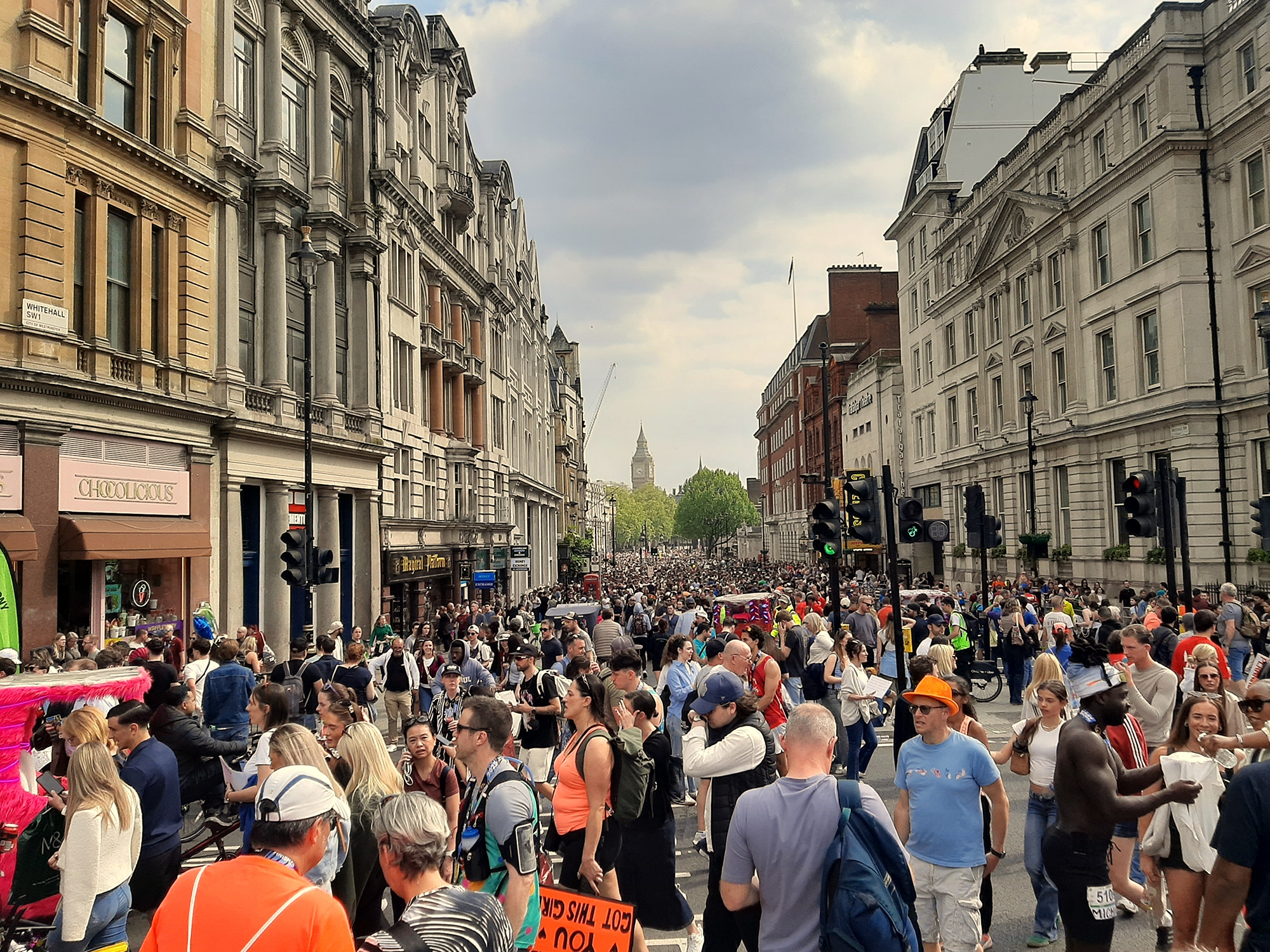 Reistips Londen: Bezoek de historische gebouwen van Whitehall met uitzicht op de Big Ben.